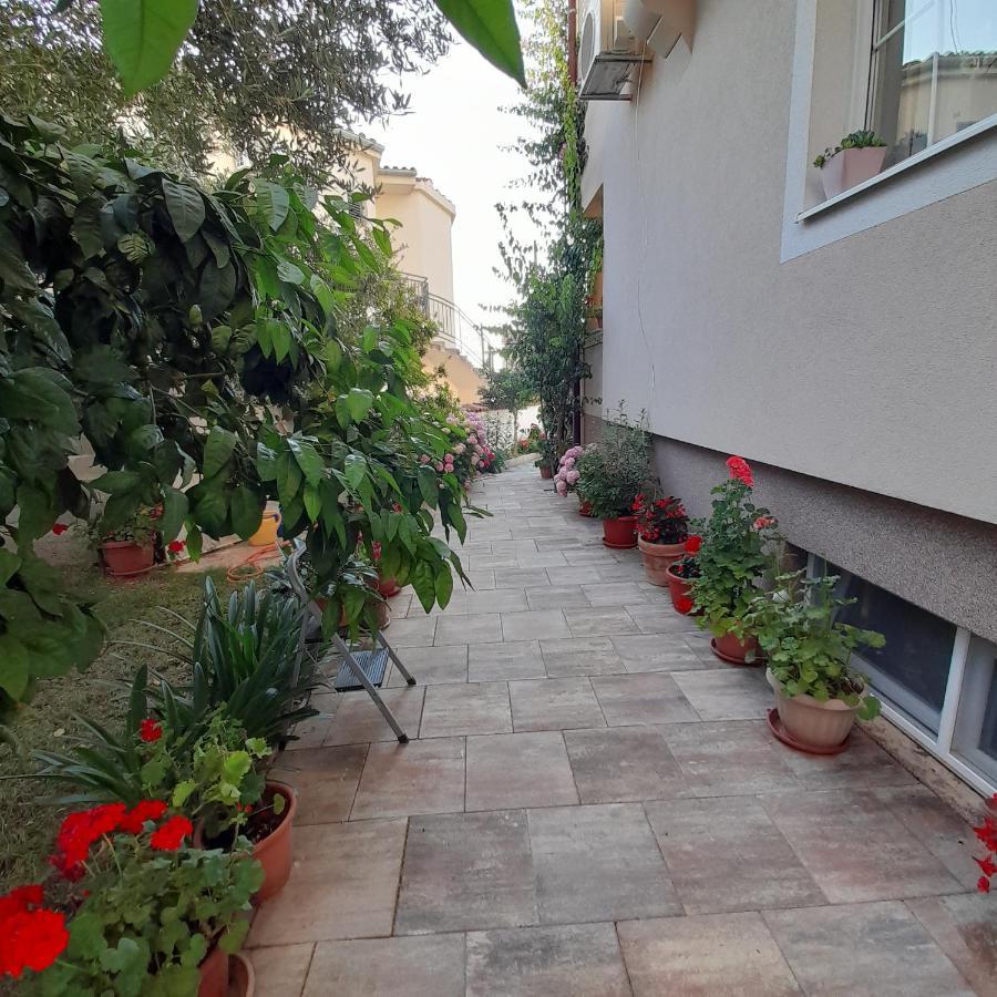 Apartments Filipovic Biograd Na Moru Exterior foto