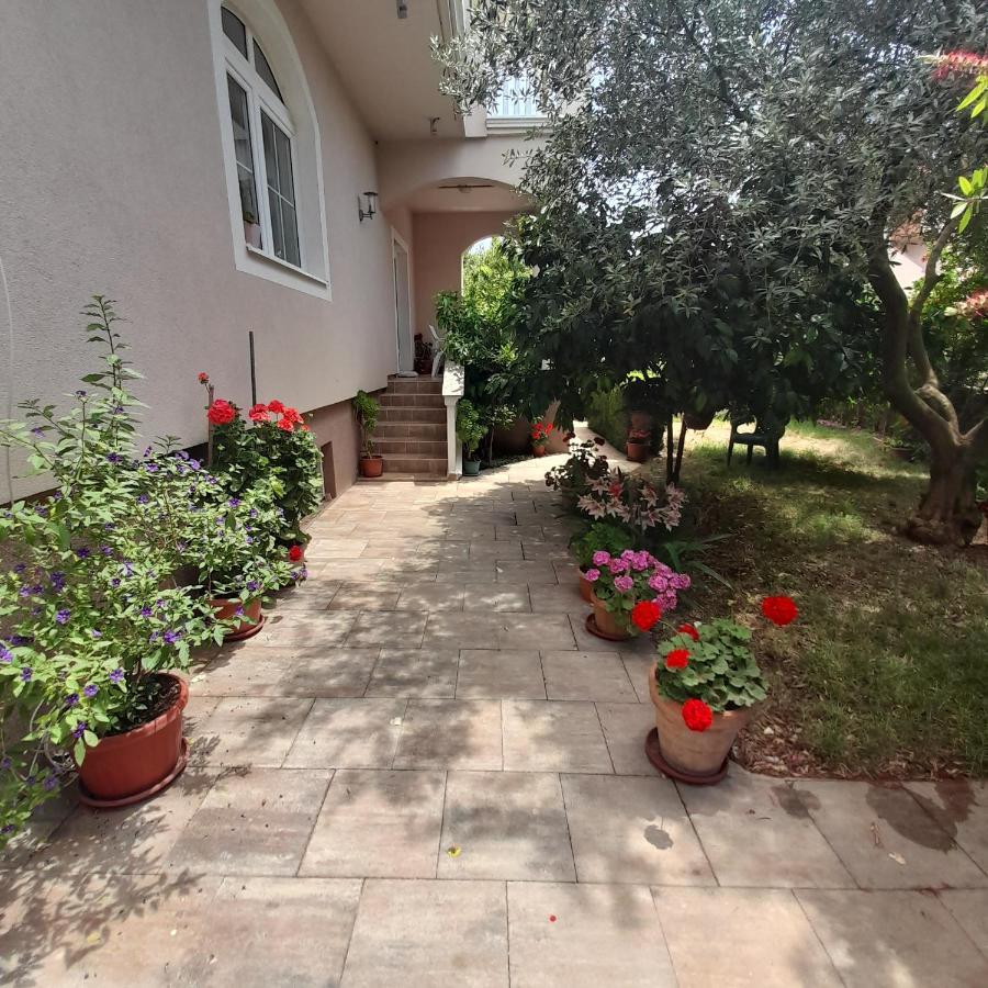 Apartments Filipovic Biograd Na Moru Exterior foto
