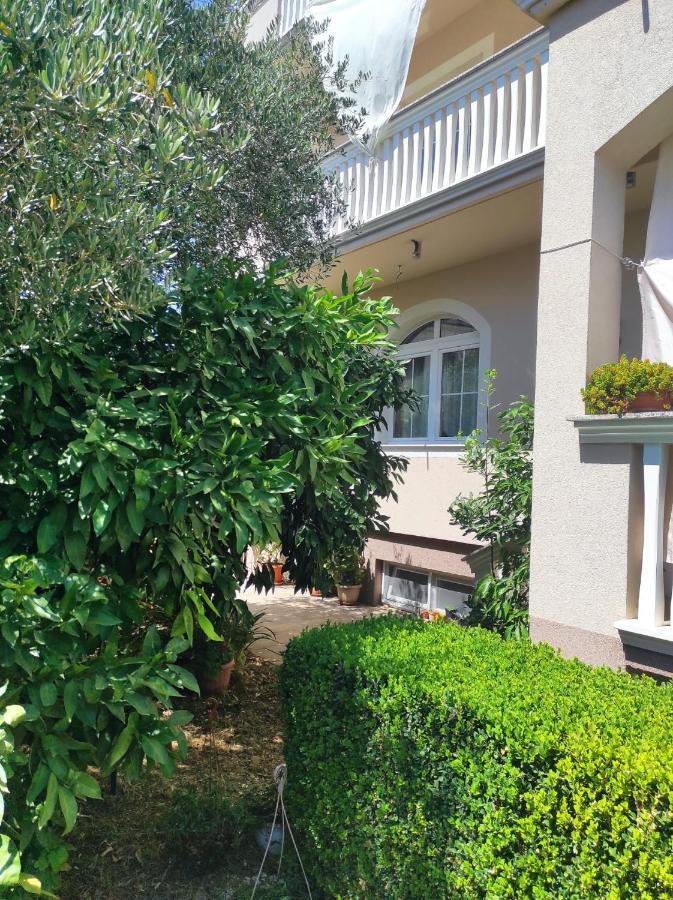 Apartments Filipovic Biograd Na Moru Exterior foto