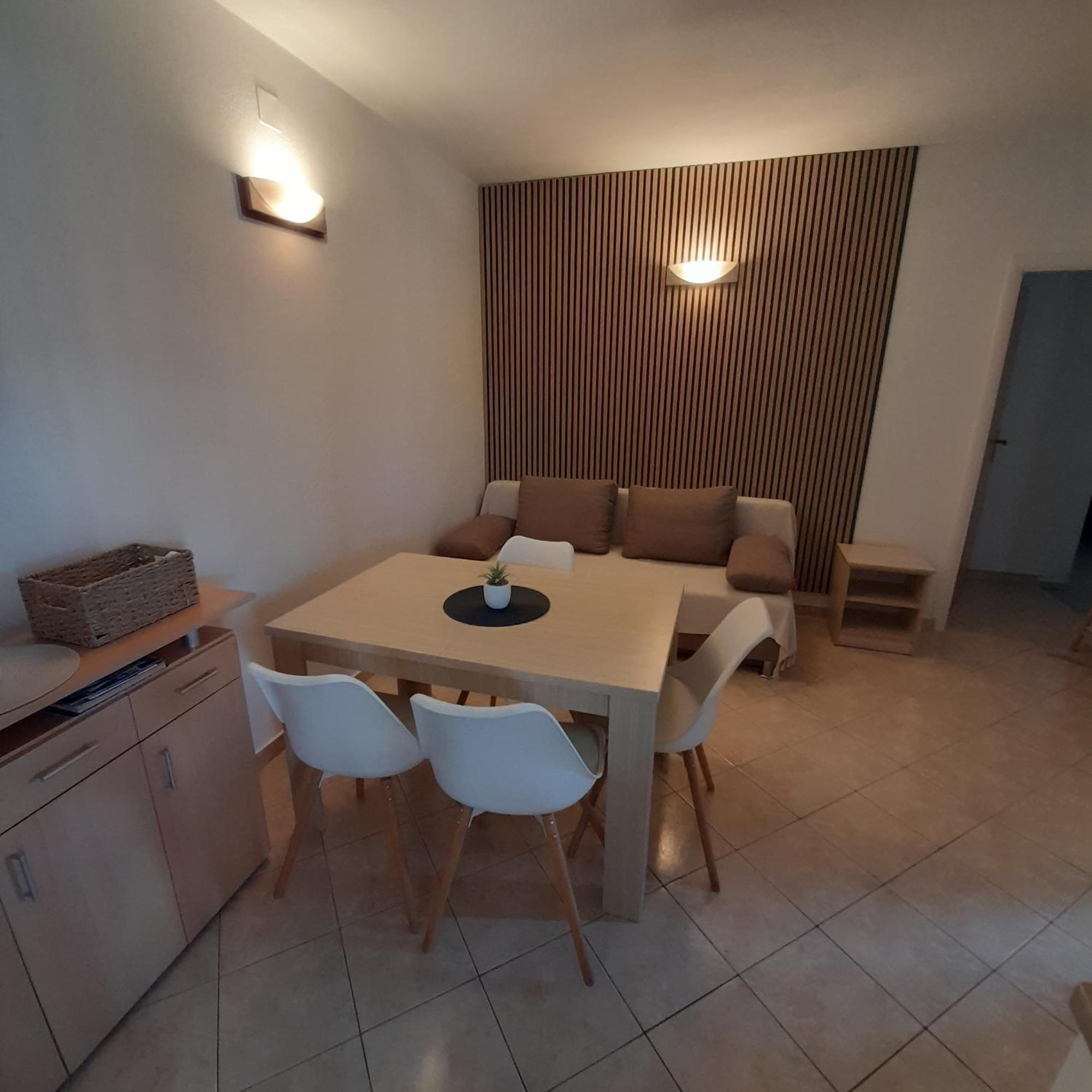 Apartments Filipovic Biograd Na Moru Exterior foto